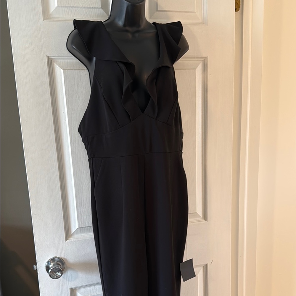 Elegant Black Sleeveless Dress